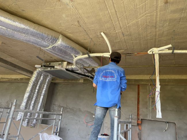 Lắp đặt & bán lẻ giá sỉ máy lạnh giấu trần ống gió Daikin  2hp