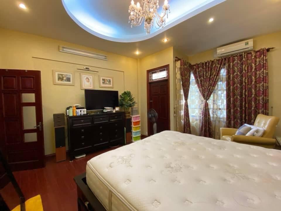 Bán nhà phố Trần Duy Hưng, 57m2 x 4T, Mt 4,3m, Ngõ thông, Ô tô, 20m ra phố, KD, Giá 11,5 