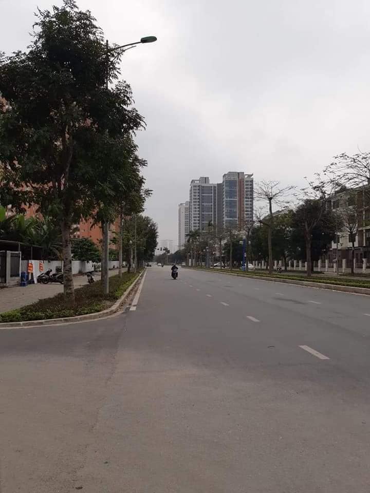 Bán nhà Nghĩa Đô Cầu Giấy 40MX5T ô tô vào nhà ngõ thông kinh doanh giá gần 8 tỷ.