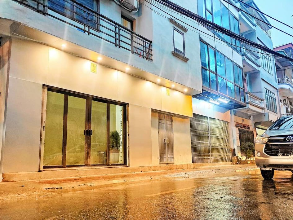 Bán nhà phố Phố Hoàng Diệu: 44M2*4 14MT, ô tô đỗ cửa, 8.9 tỷ, 0359793895.