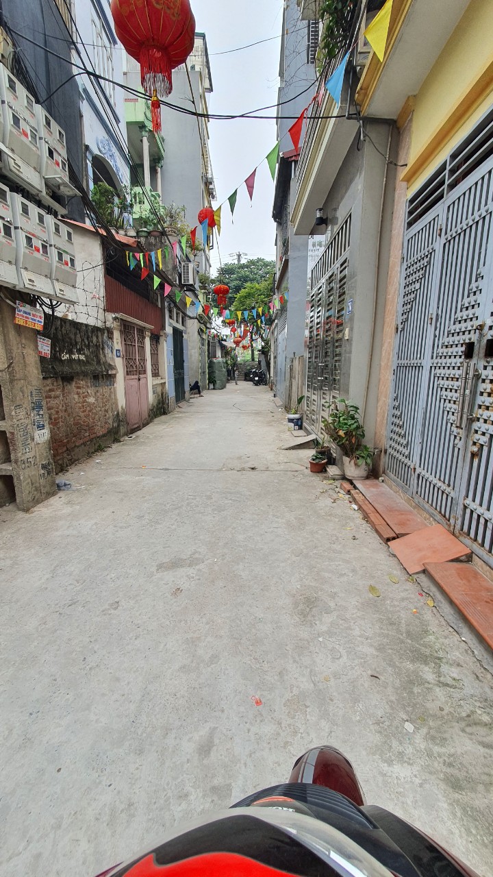 Đất đẹp Đức Giang, hiếm, ô tô đỗ cổng, 53m, chào 2,5 tỷ