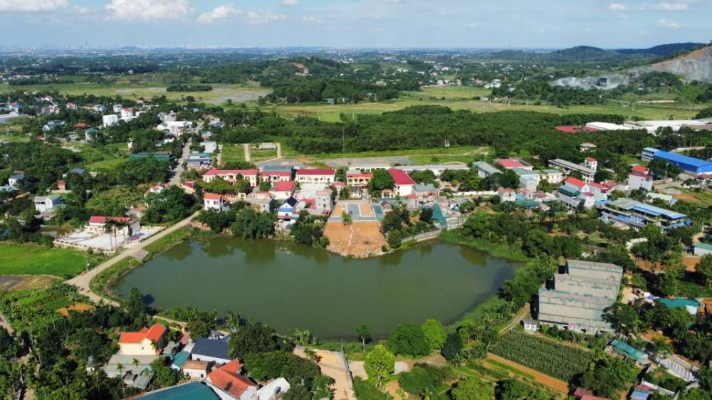 Bán đất mặt đường Phú Mãn - Quốc Oai - Hà Nội, view hồ giá chỉ 18tr/m2