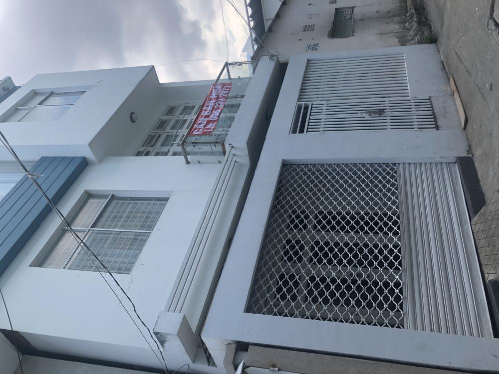 Cần bán nhà đẹp Lý Phục Man, Q.7