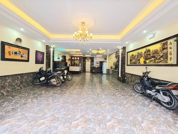 Bán nhà phố Linh Lang Ba Đình kinh doanh, 6Tx65m2, MT6.5m, thang máy, giá 10.5 tỷ