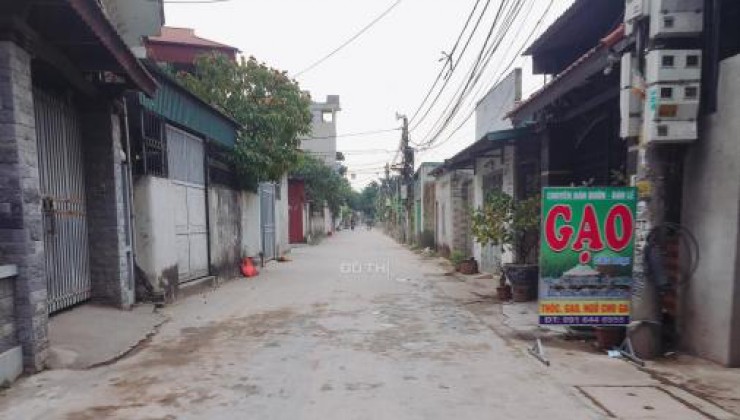 Cần bán mảnh đất tặng căn nhà cấp 4 mặt đường chính thôn Thượng Đình, Nhị Khê, Thường