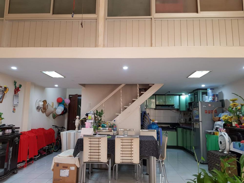Cần Bán Căn Hộ Chính Chủ Hưng Vượng 1, Đường Nguyễn Văn Linh, Phường Tân Phong, Quận 7,