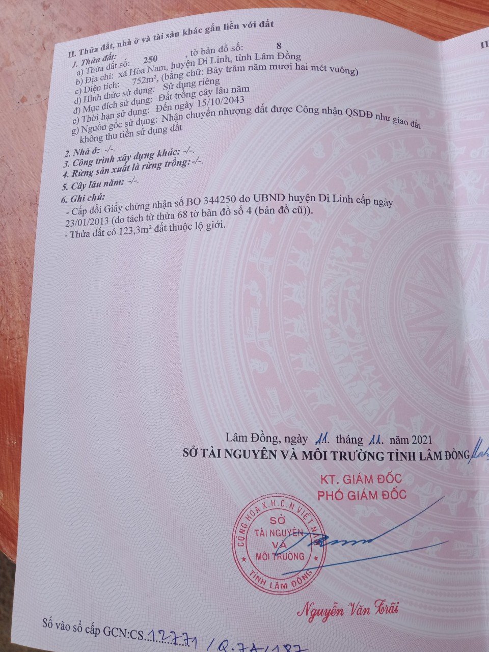 Cuối năm cần bán lô đất cách trung tâm TP Bảo Lộc 15km giáp ranh giữa xã Tân lạc và Lộc