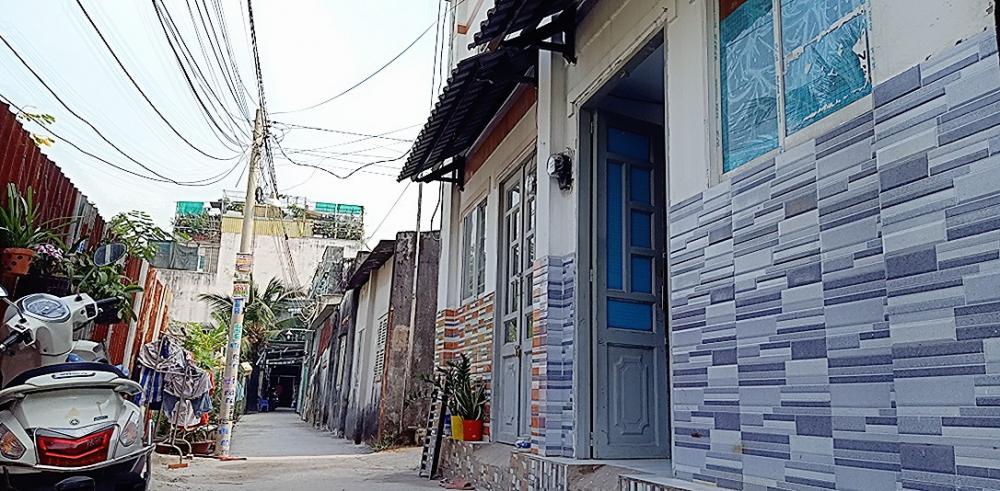 Chính Chủ Cần Bán gấp 2 căn nhà vị trí đắc địa ở Tp Hồ Chí Minh