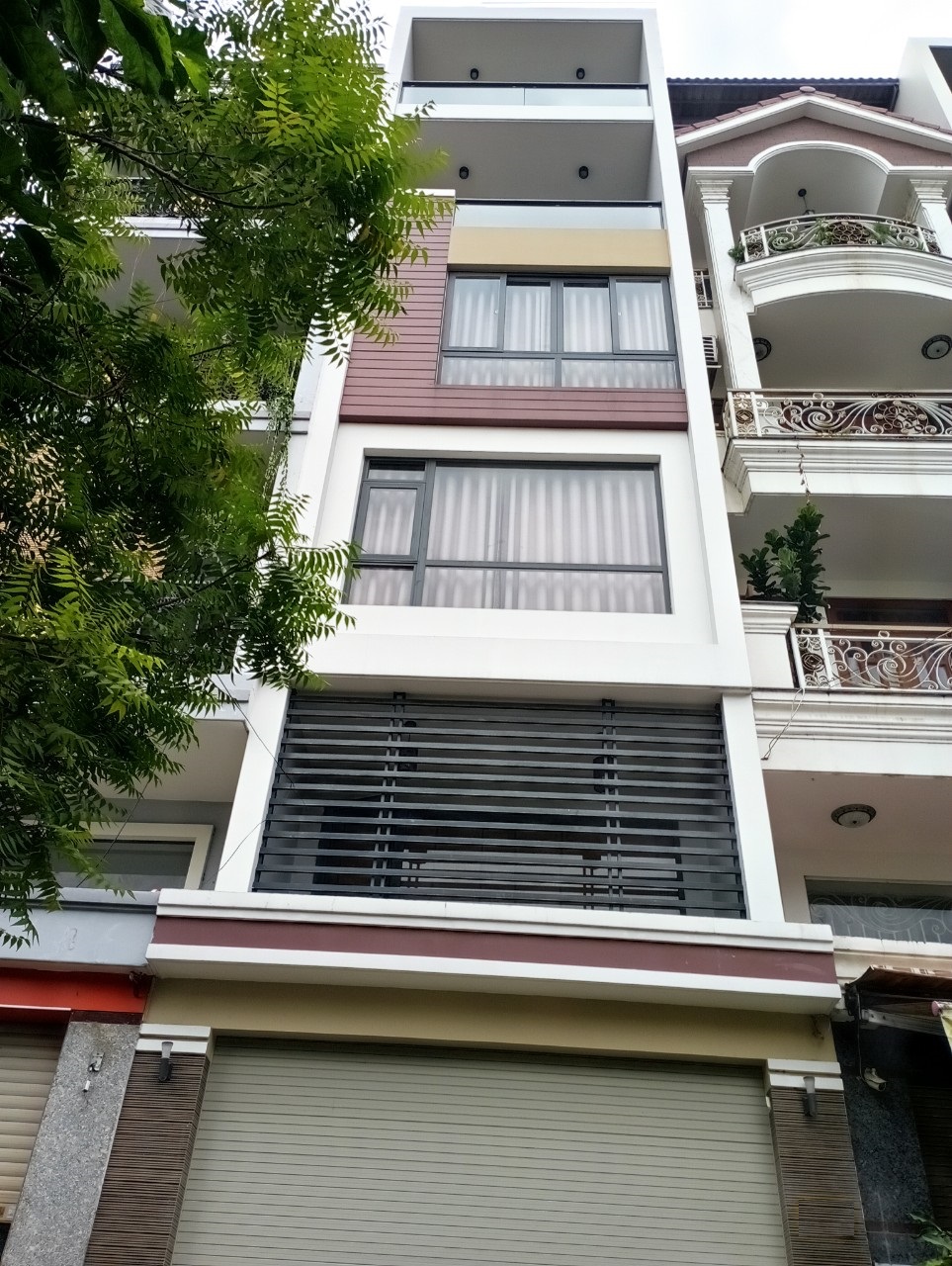 Nhà 2 mặt tiền, xe hơi vào nhà Phạm Văn Chiêu , 9 tỷ