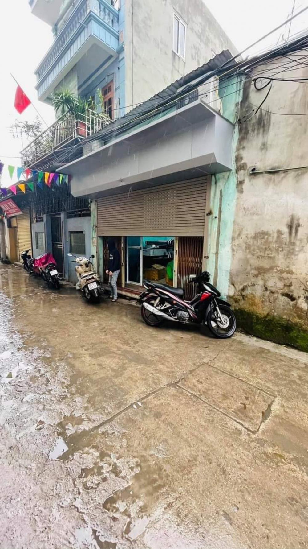 Chính chủ cần bán lô đất nở hậu, có sẵn nhà cấp 4 sịn sò phường Minh Khai, Bắc Từ Liêm