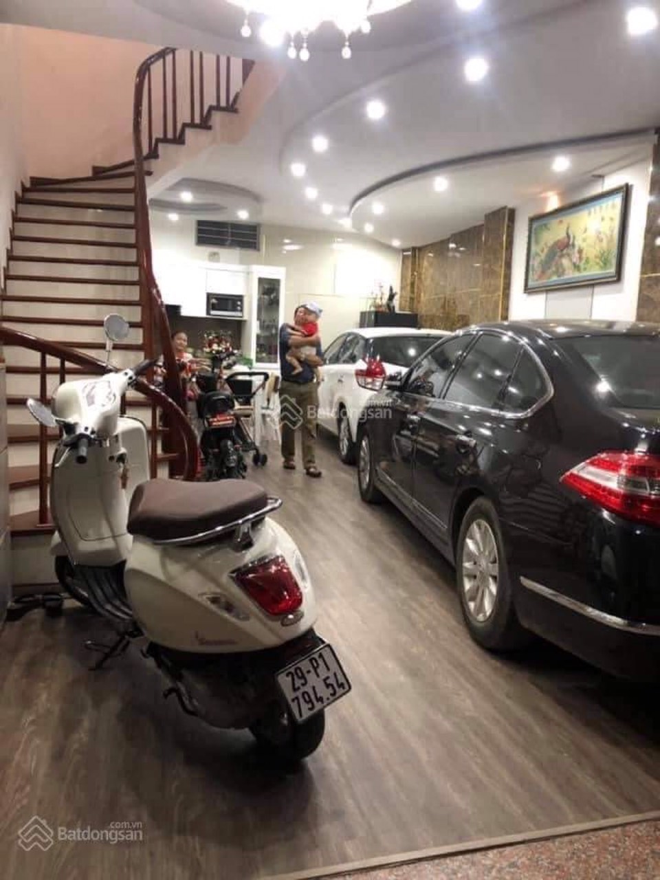 Bán Nhà Dương Quảng Hàm-Cầu Giấy. Ô TÔ. Dt 65m2, 5 Tầng, Mặt tiền 5,8m. Gía 10,5 Tỷ.