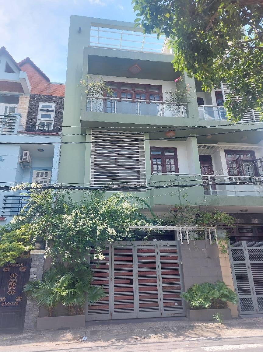 Bán Nhà MTKD khu VIP Phan Chu Trinh DT 5,9x18, 3,5 tấm. Giá 15.9 Tỷ tl , P.Tân Thành,